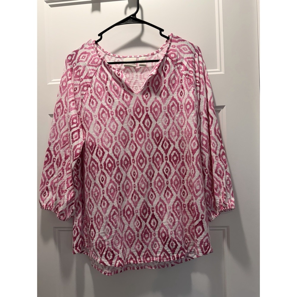 Chico's Size 1 Pink Ikat Diamond Print 3/4 Sleeve Top Cotton Modal Blend M